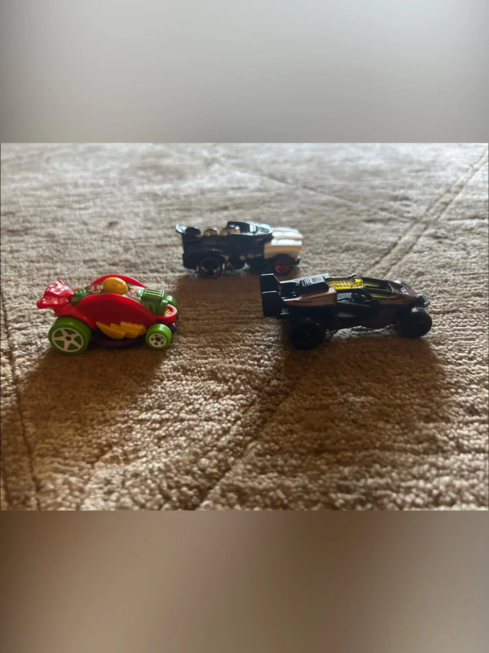 Hot Wheels-Style Kids Toy Car Set - Blue, Green, Red, Yellow & Silver Vehicles